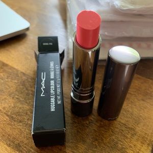 NIB MAC Huggable Lip Color, Seoul-ful